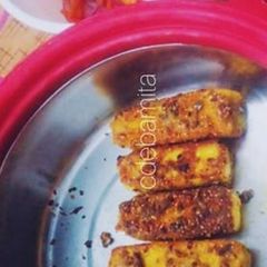 A picture of Paneer Fingers.