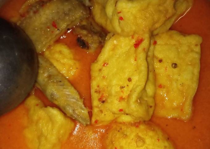 Opor ayam tahu telur