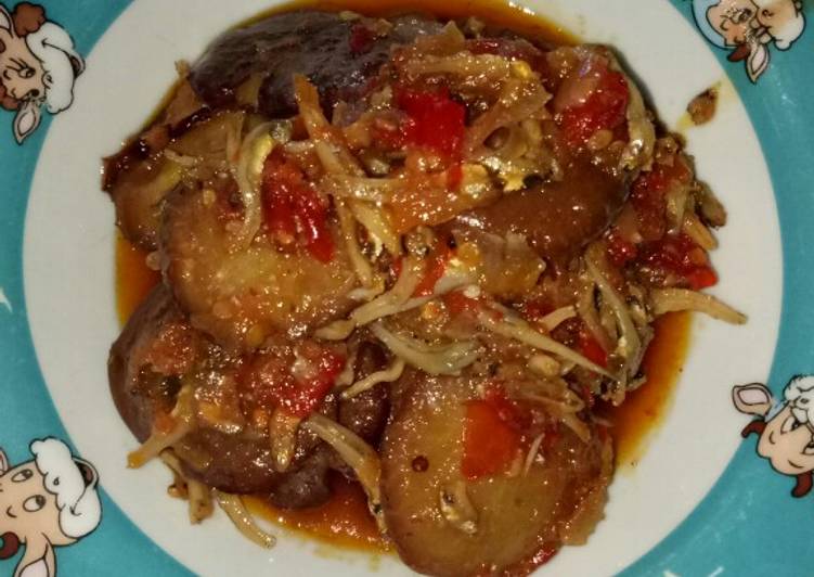 Bagaimana Menyiapkan Sambel Teri Jengkol yang Lezat Sekali