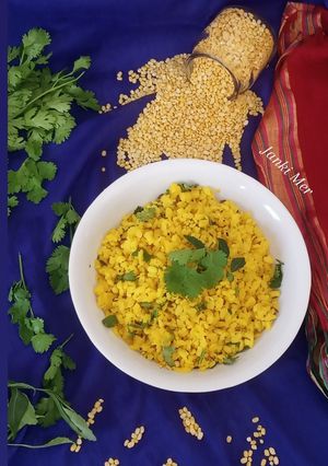 મગની છૂટી દાળ(Moong Suki Dal Recipe In Gujarati) રેસીપી મુખ્ય ફોટો