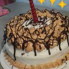 Una foto de 😍😍torta de cumpleaños con bizcochuelo casero😍😍