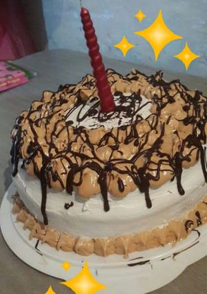 Una foto de 😍😍torta de cumpleaños con bizcochuelo casero😍😍
