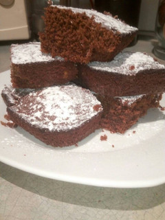 Una foto de Brownie de chocolate con nueces