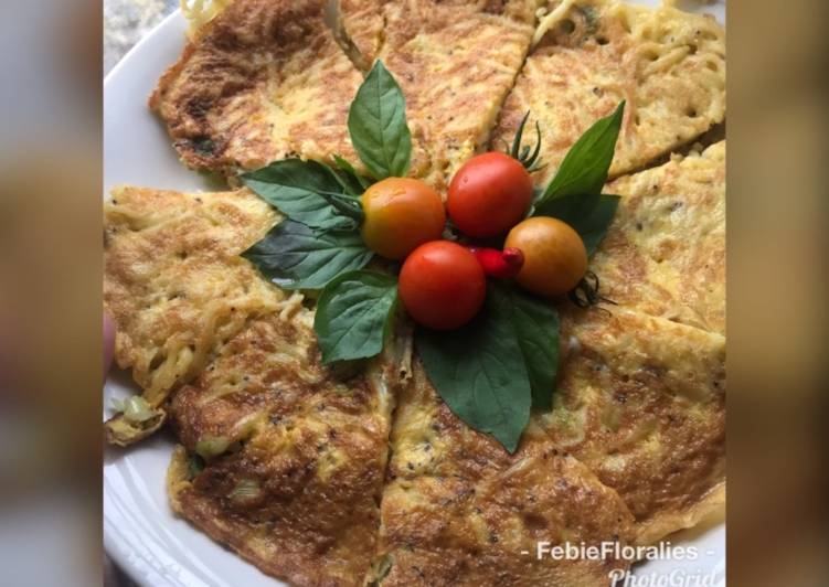 Cara Gampang Membuat Omelet Mie, Sempurna