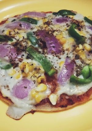 A picture of Semolina instant pizza.