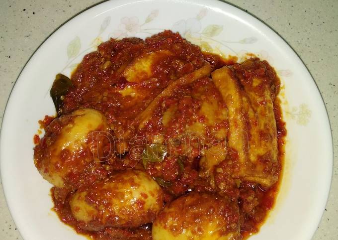 Tahu telur ayam bumbu bali