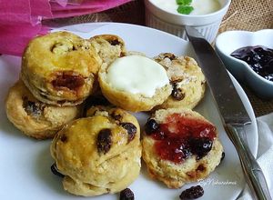 Gambar Scones Pecan & Raisin
