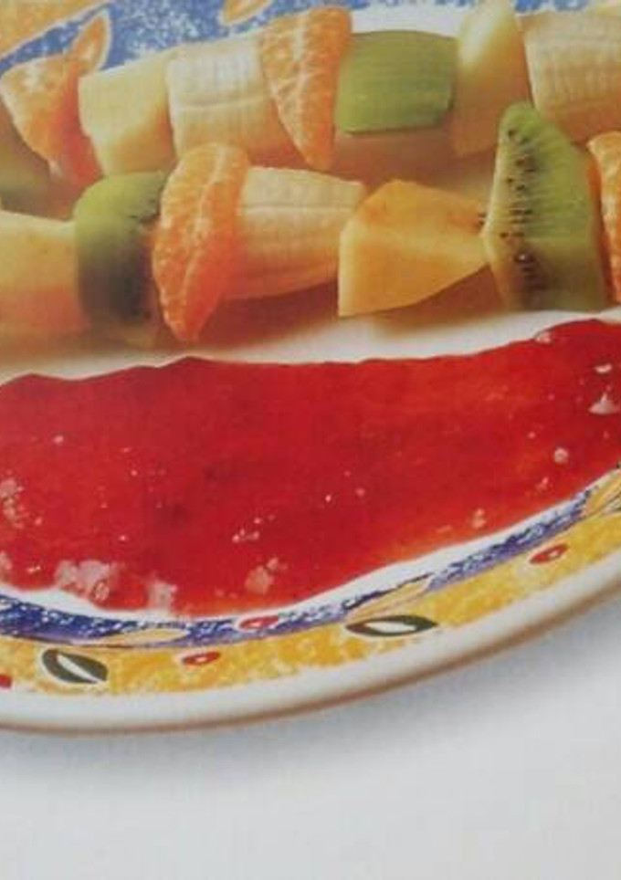 Una foto de Pincho de frutas