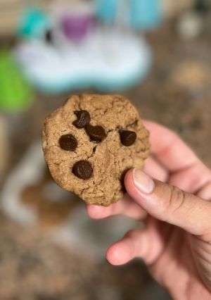 Foto principal de Cookies de chocolate en freidora de aire (sin huevo)