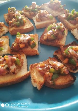पिज़्ज़ा बाइट्स (pizza bites recipe in Hindi) रेसिपी मुख्य फोटो