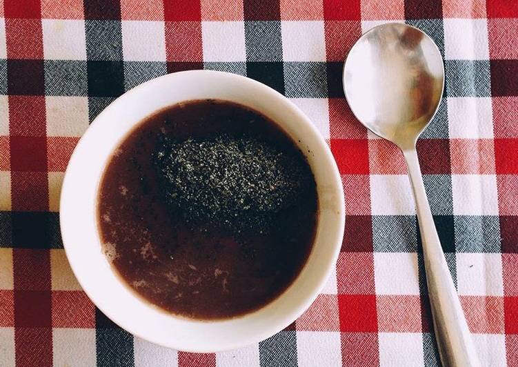 Cách Làm Món Chè thực dưỡng (chè đậu đen, gạo lứt, mè đen) của xiuxungxinh - Cookpad