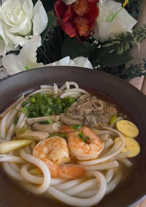 A picture of Pork Hock and Shrimp Bánh Canh.