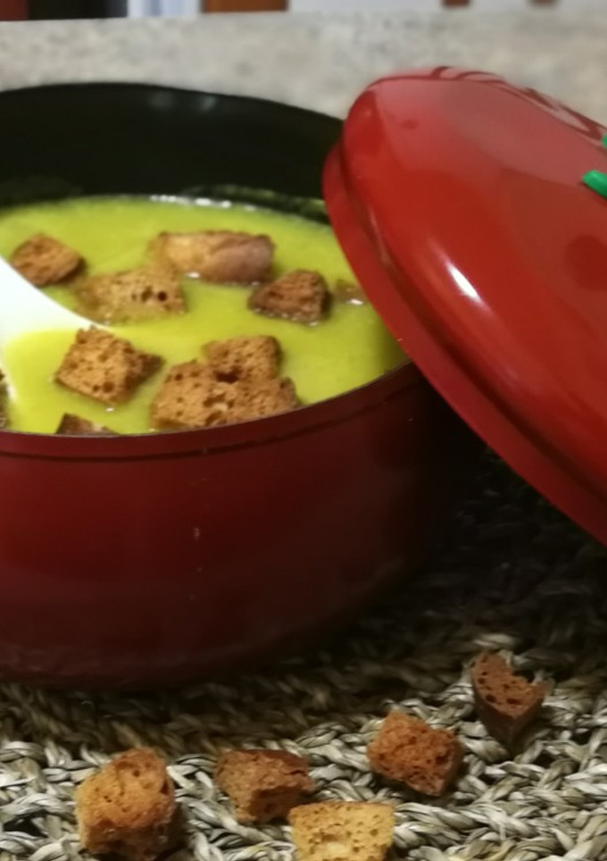 Una foto de Crema de espárragos trigueros