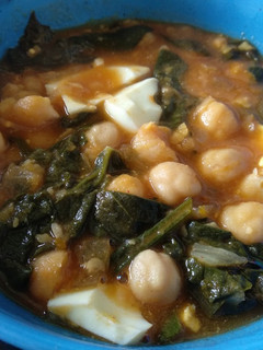 Una foto de Garbanzos con espinacas en olla lenta