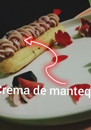 Una foto de Crema de mantequilla de frutos rojos