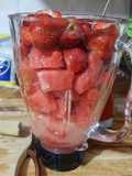 Agua de sandía, con fresa y limón