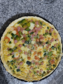 Una foto de Tarta de verduras con queso y muzzarella
