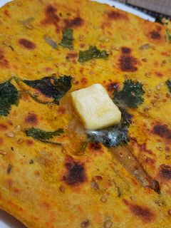 मिस्सी रोटी (Missi roti recipe in hindi) रेसिपी मुख्य फोटो