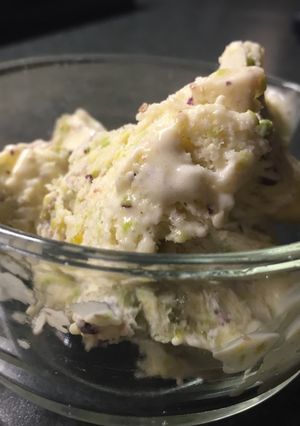A picture of Pistachio ice cream.