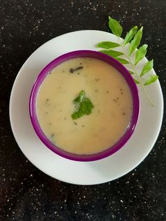 ગુજરાતી કઢી(gujarti kadhi in Gujarati) રેસીપી મુખ્ય ફોટો