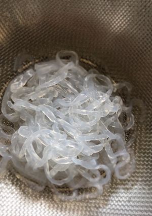 A picture of How to return zen pasta (dried shirataki).