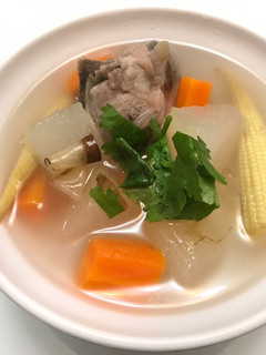 👩🏻🍳冬瓜排骨湯-簡易方便 的食譜成品照片