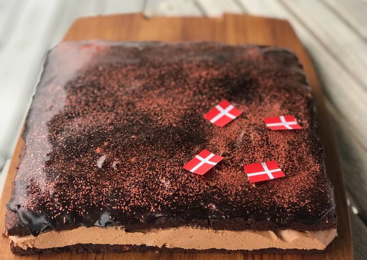 Fødselsdagskage - stor brownie med havtorn creme!