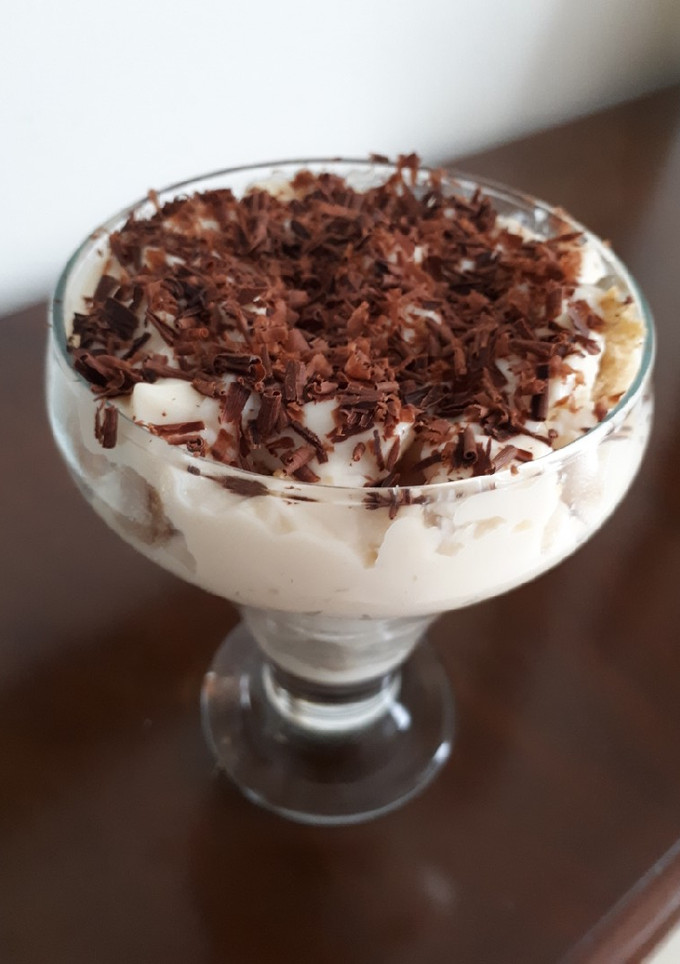 Una foto de Copa vegana (con bizcocho y crema de vainilla)