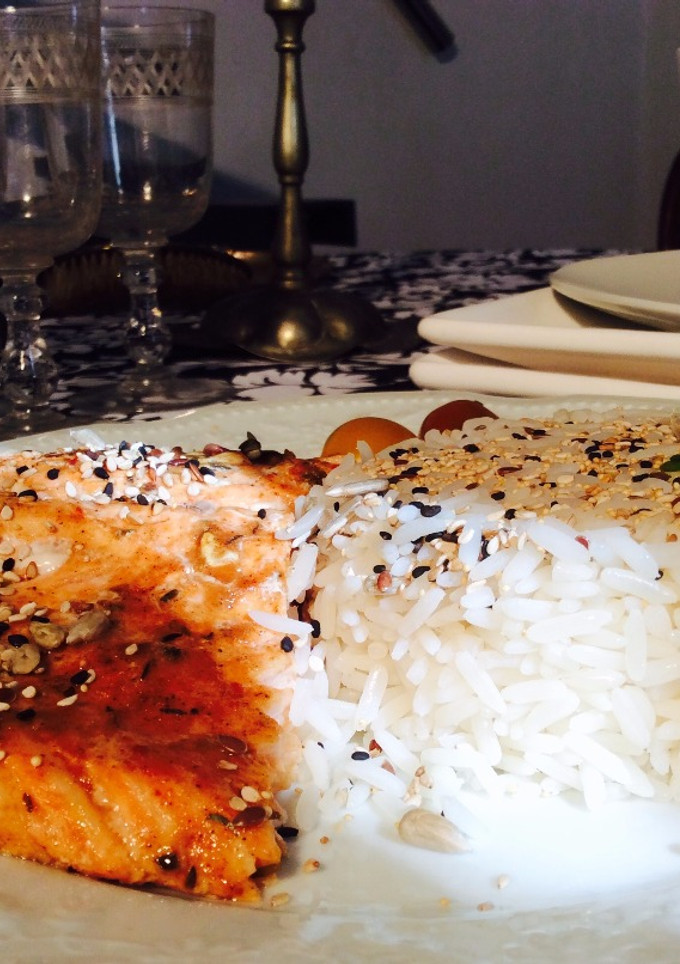 Una foto de Salmón fácil con vegetales