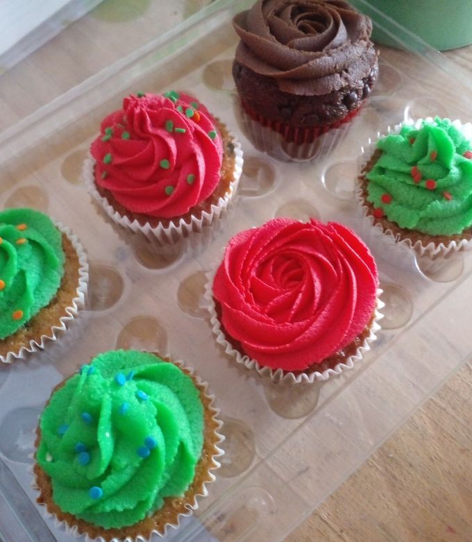 Una foto de Cupcakes de vainilla 🤤🤤🤤