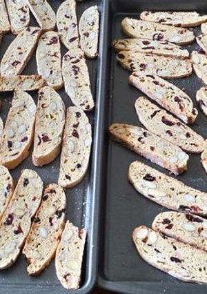 蔓越莓杏仁義大利脆餅(Biscotti) 的食譜成品照片