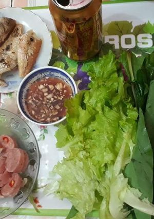 Hình của món Cuốn lá bồ công anh.