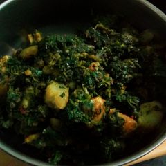 A picture of Aloo methi ki sabzi.