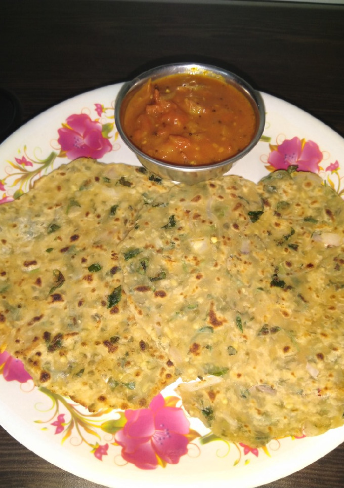 பச்சை பயறு வெந்தய கீரை சப்பாத்தி செய்முறை முக்கிய புகைப்படம்