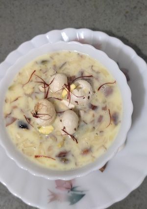 મખાના ખીર (Makhana Kheer Recipe In Gujarati) રેસીપી મુખ્ય ફોટો