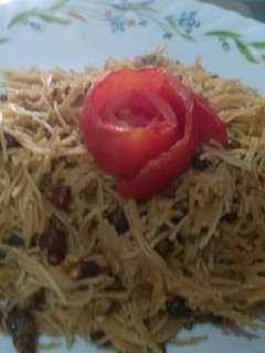 मिक्स्ड स्प्राउट्स साथ में सेवई (Mixed Sprouts With Vermicelli recipe in hindi) रेसिपी मुख्य फोटो