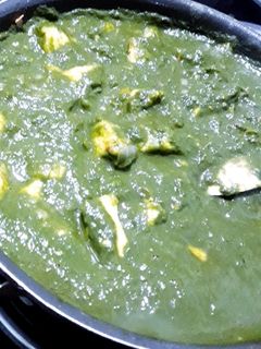 पालक-पनीर (Palak Paneer Recipe In Marathi) रेसिपी चे मुख्य फोटो