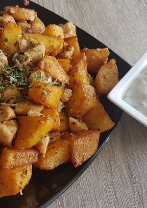 Csirkemell brassói sonkakockával és snidlinges mártogatóssal recept fotója