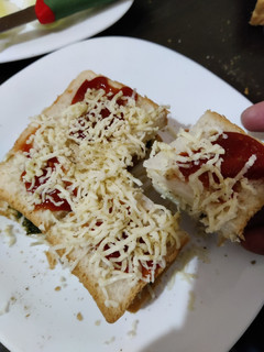 ચીઝ વેજીટેબલ સેન્ડવીચ (Cheese Vagetable Sandwich Recipe In Gujarati) રેસીપી મુખ્ય ફોટો