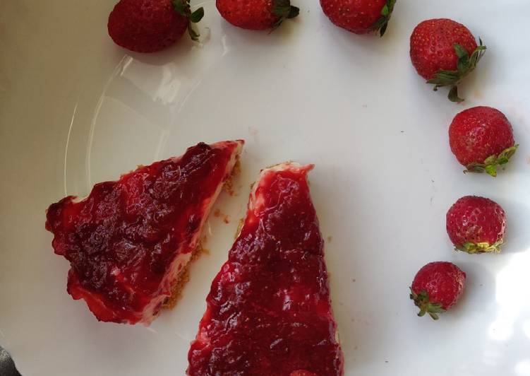 Simple Way to Make Quick Strawberry cheesecake