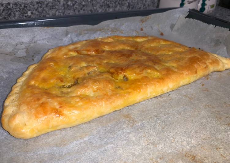 Empanada de setas y carne
