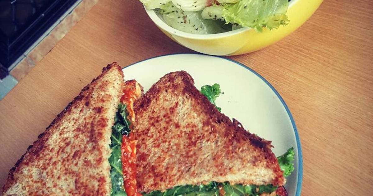 Bolognese Sandwich with Simple Salad Recipe by Yanny Widjanarko Cookpad