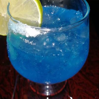 busto Norma Picotear Blue margarita (bebida) Receta de Conbebencia - Cookpad