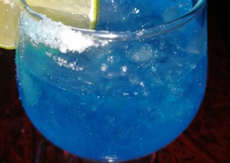 Blue margarita (bebida)