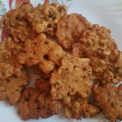 Mix vegetables crispy pakora for ramadan special A picture of Mix vegetables crispy pakora for ramadan special.