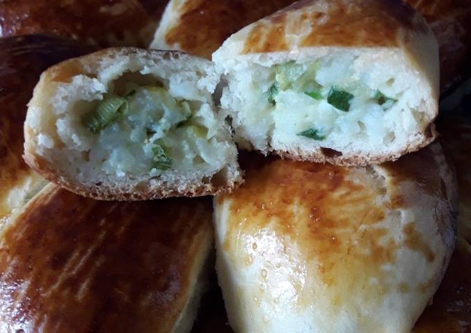 Пирожки с мясом и капустой в духовке (бирокс) — пошаговый рецепт | autokoreazap.ru