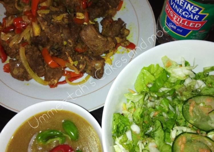 Stir fried beef, salad and shredded beef sauce