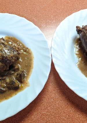 Una foto de Carrilladas de cerdo con salsa de boletus
