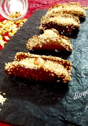 A picture of Sesame peanuts jaggery tacos.