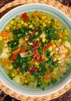 A picture of Mixed vegetable broth.